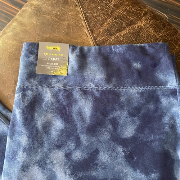 Tek Gear Plus Size Women's Leggings - Picture 11 of 13